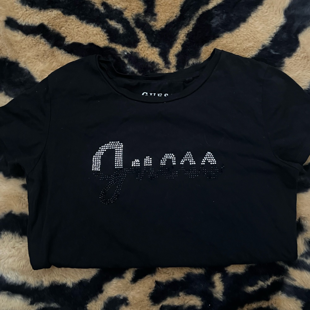 Guess Tshirt